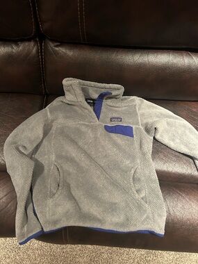 Patagonia Gray Fleece Pullover with Blue Accents